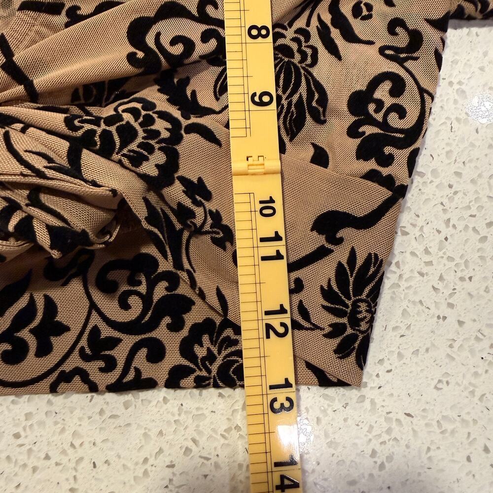 Windsor Burnout Velvet Tie Front Long Sleeve Floral Crop Top Tan Black Small - Picture 8 of 9